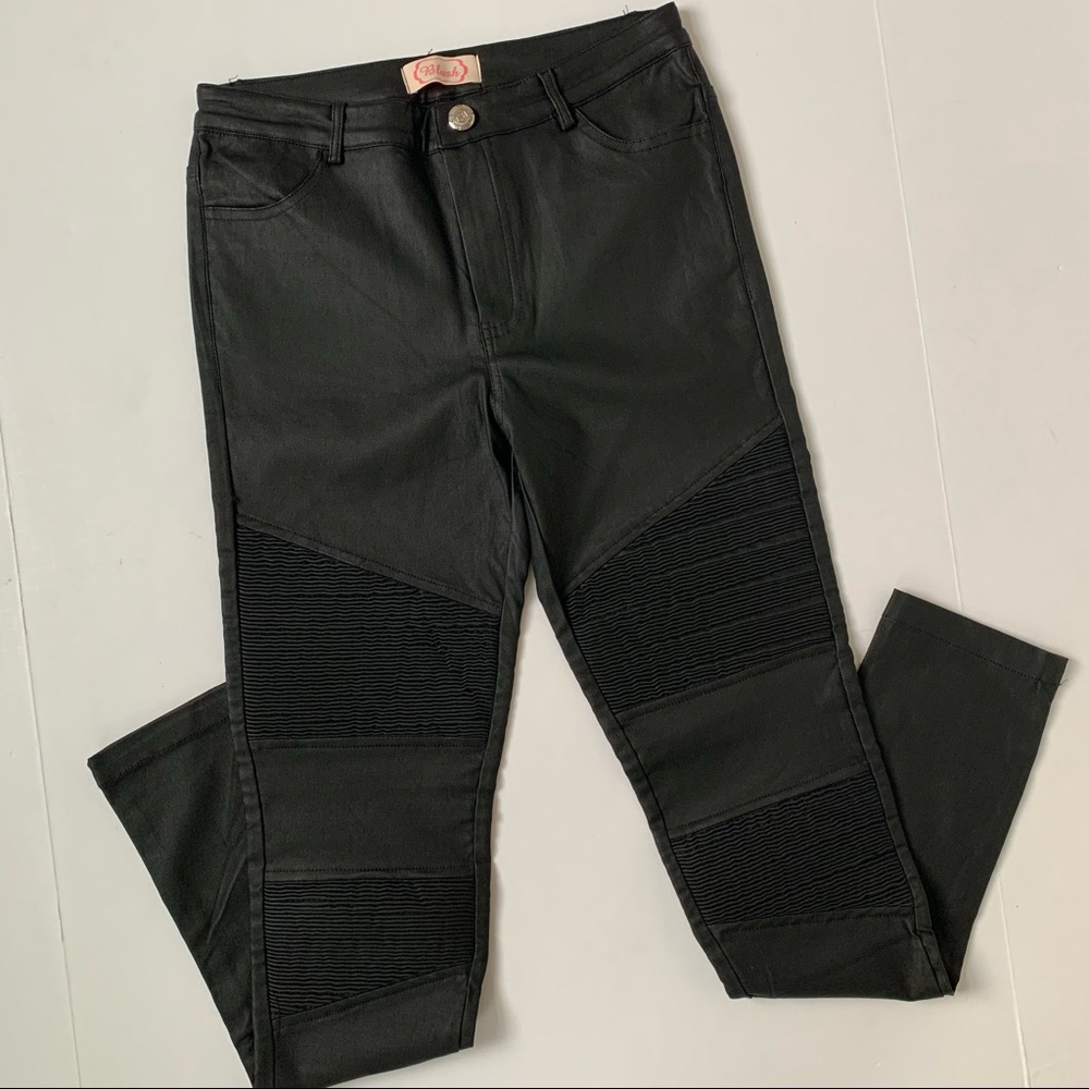 Blush Black Coated Stretchy Lightweight Pants Size Medium 4 Pockets